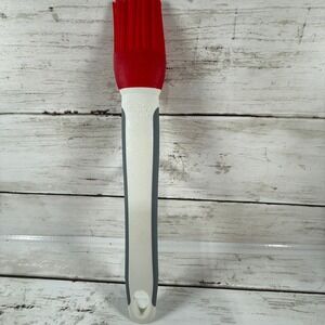 The Pampered Chef Silicone Basting Brush Red White Gray Kitchen Tool 1755